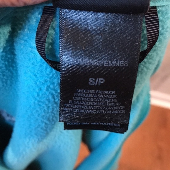 The North Face Fleece Jacket - Picture 10 of 12